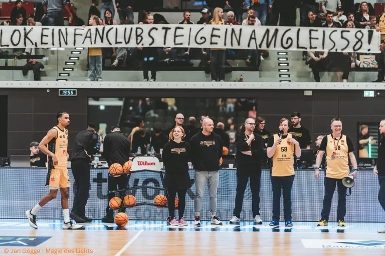 Bekanntgabe der Vereinsgründung in der S-Arena am 21. März 2026